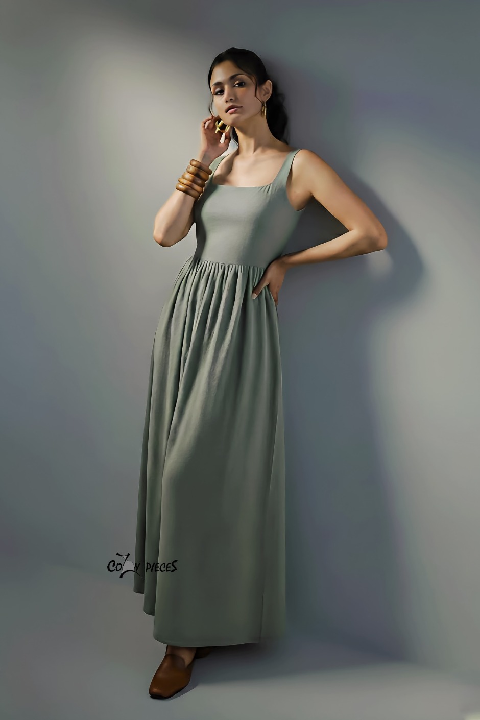 Lucy - Sleeveless Maxi Dress
